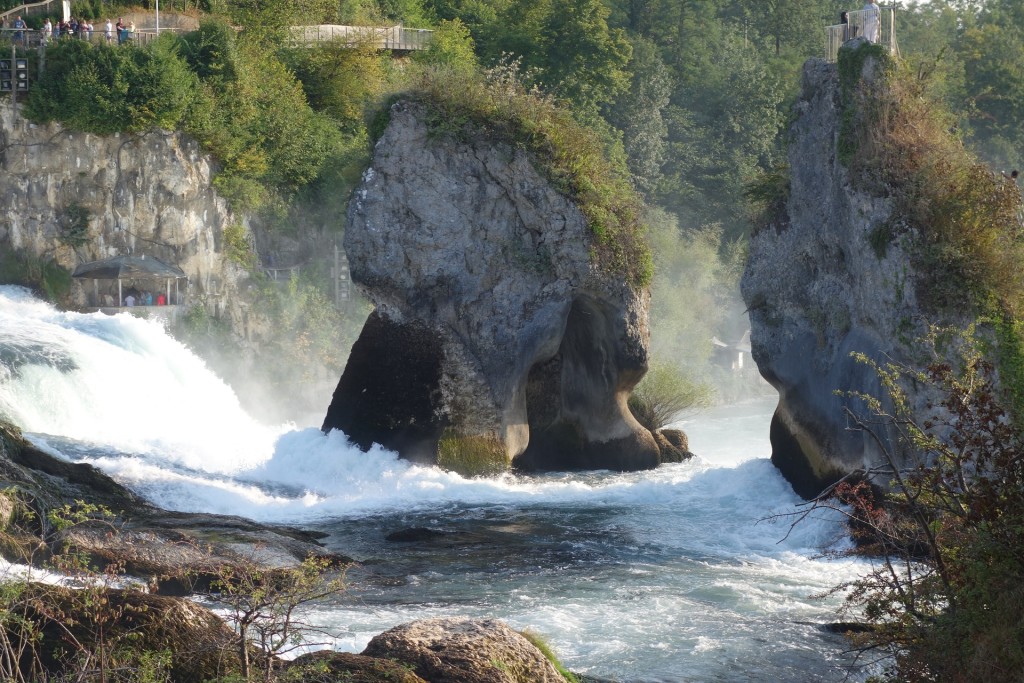 rhine-falls-986798_1920